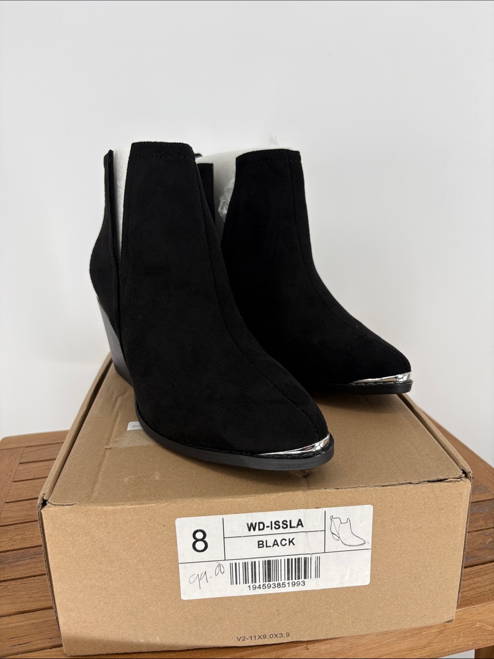 New Journee Collection Women's Issla Bootie
Size 8